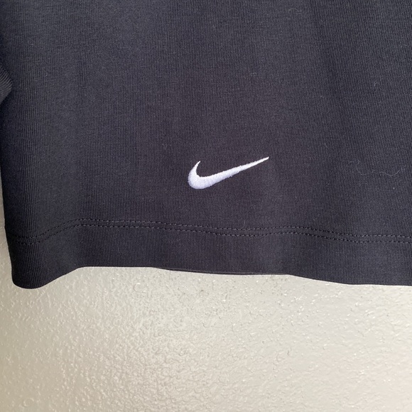 Nike Women’s Tight Fit Plus Size Shorts 2X - Picture 4 of 5